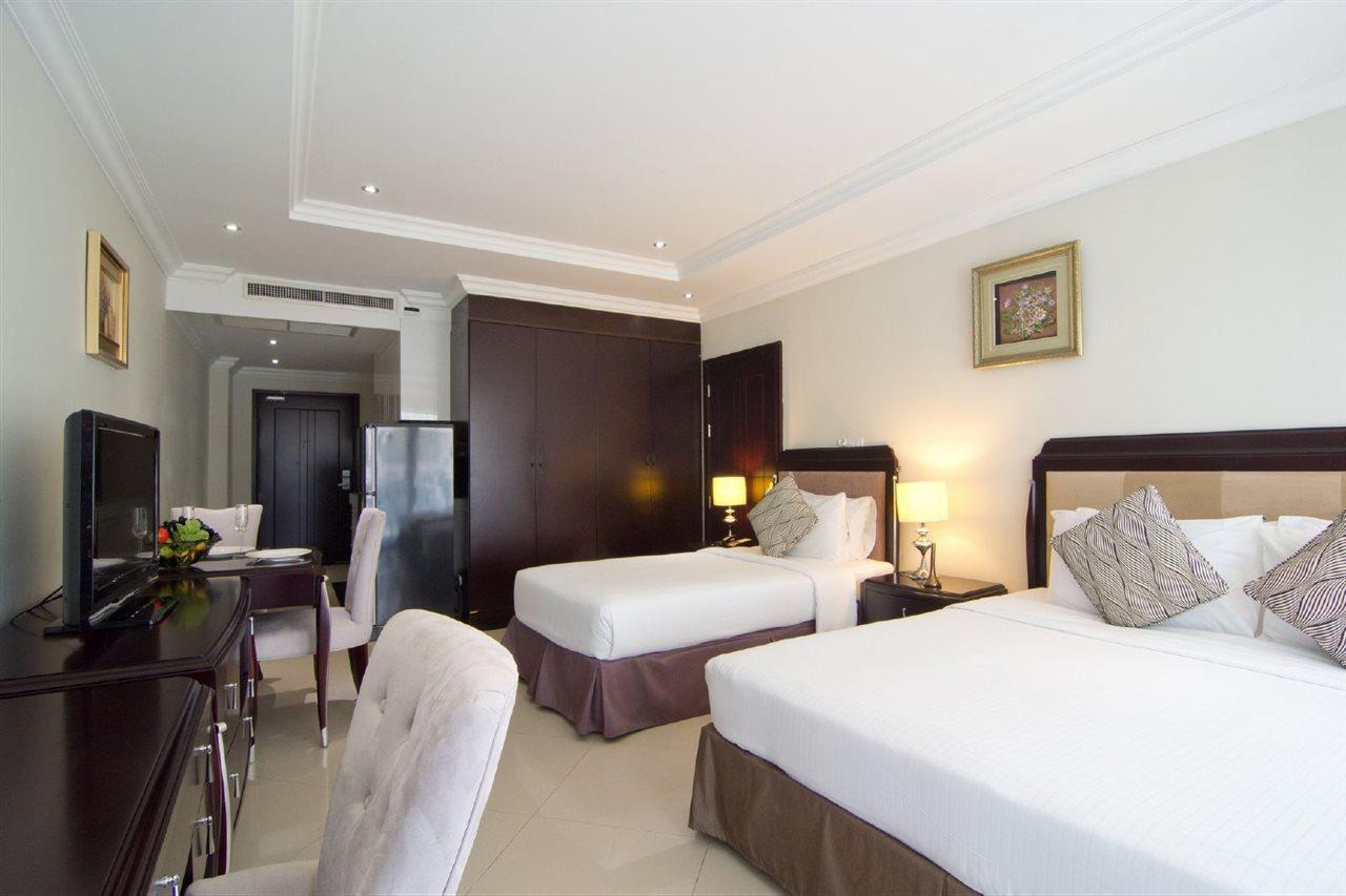 Hotel Lk Legend à Pattaya Extérieur photo