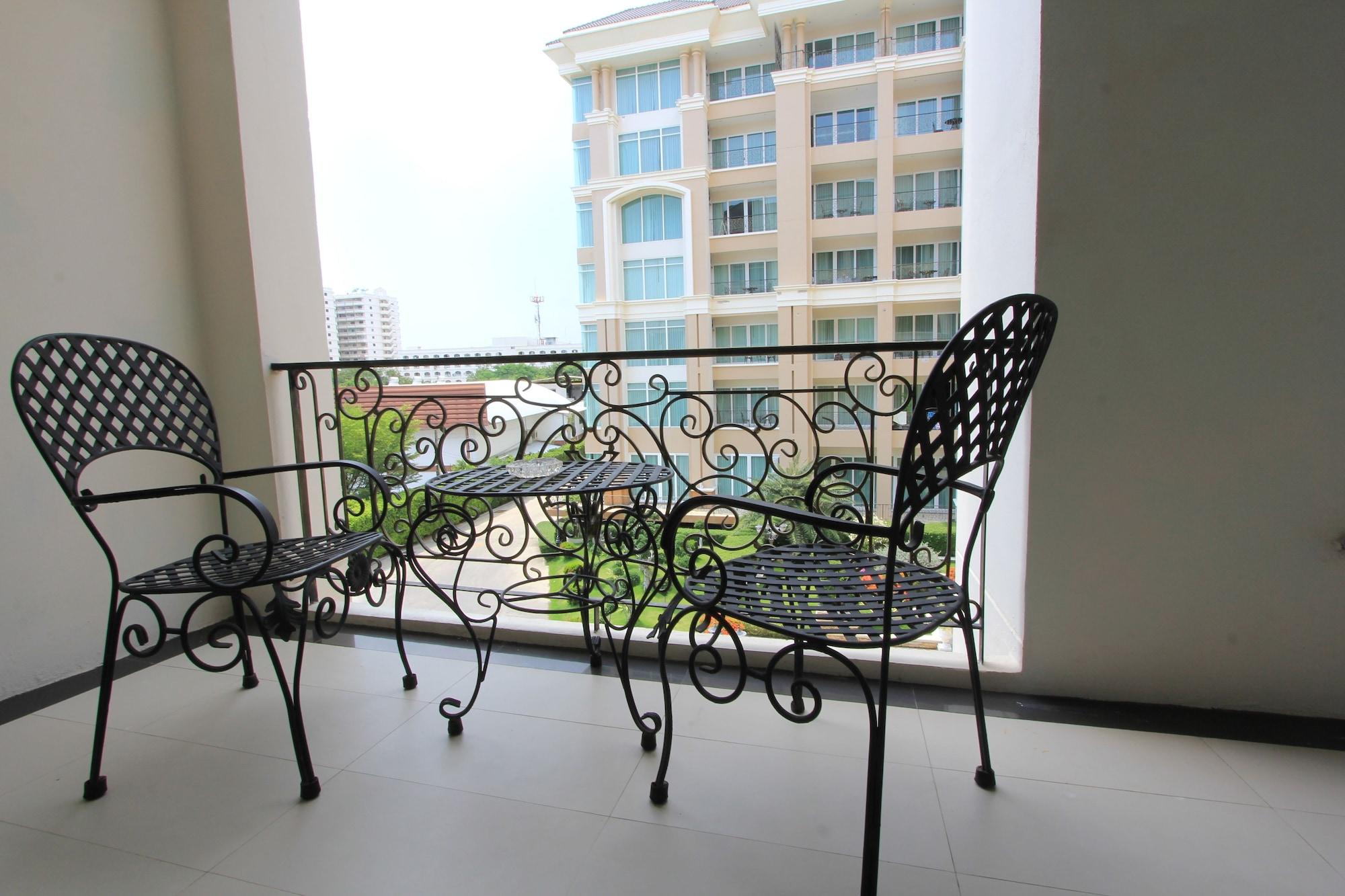 Hotel Lk Legend à Pattaya Extérieur photo